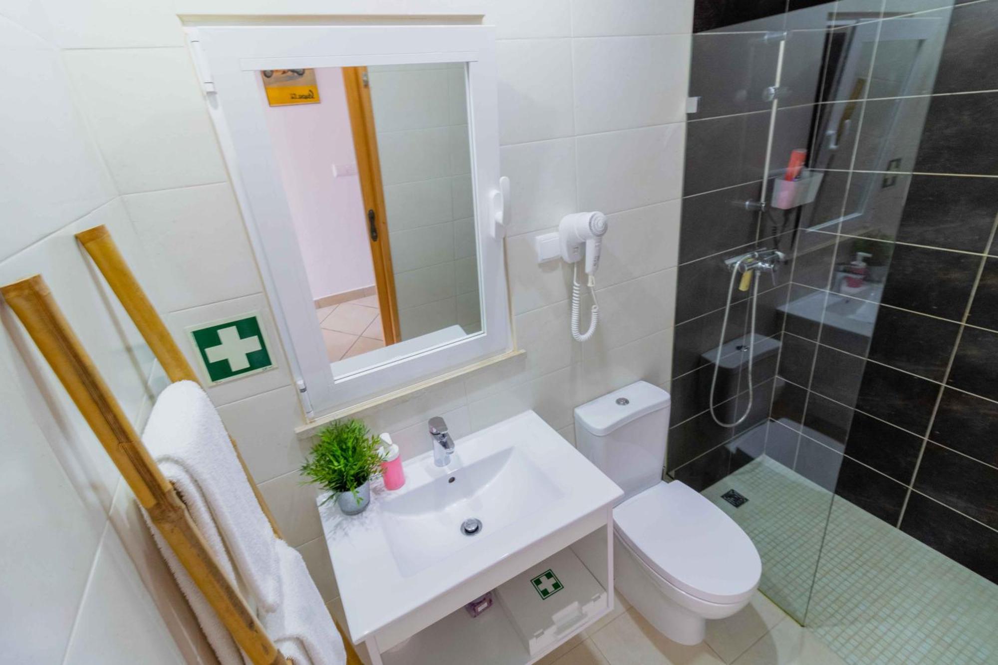 Casas Novas Guesthouse - Adults Only Lagos Bagian luar foto